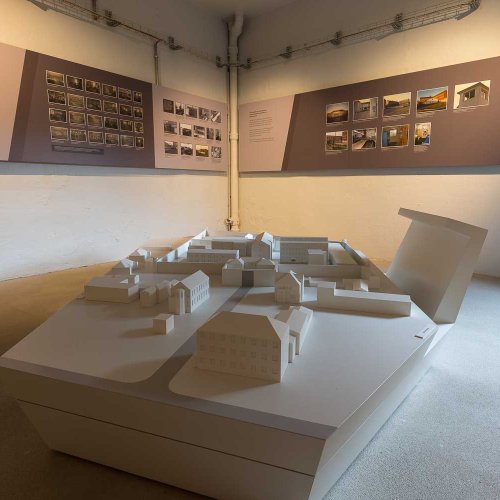Modell der Haftanstalt in der Ausstellung 
